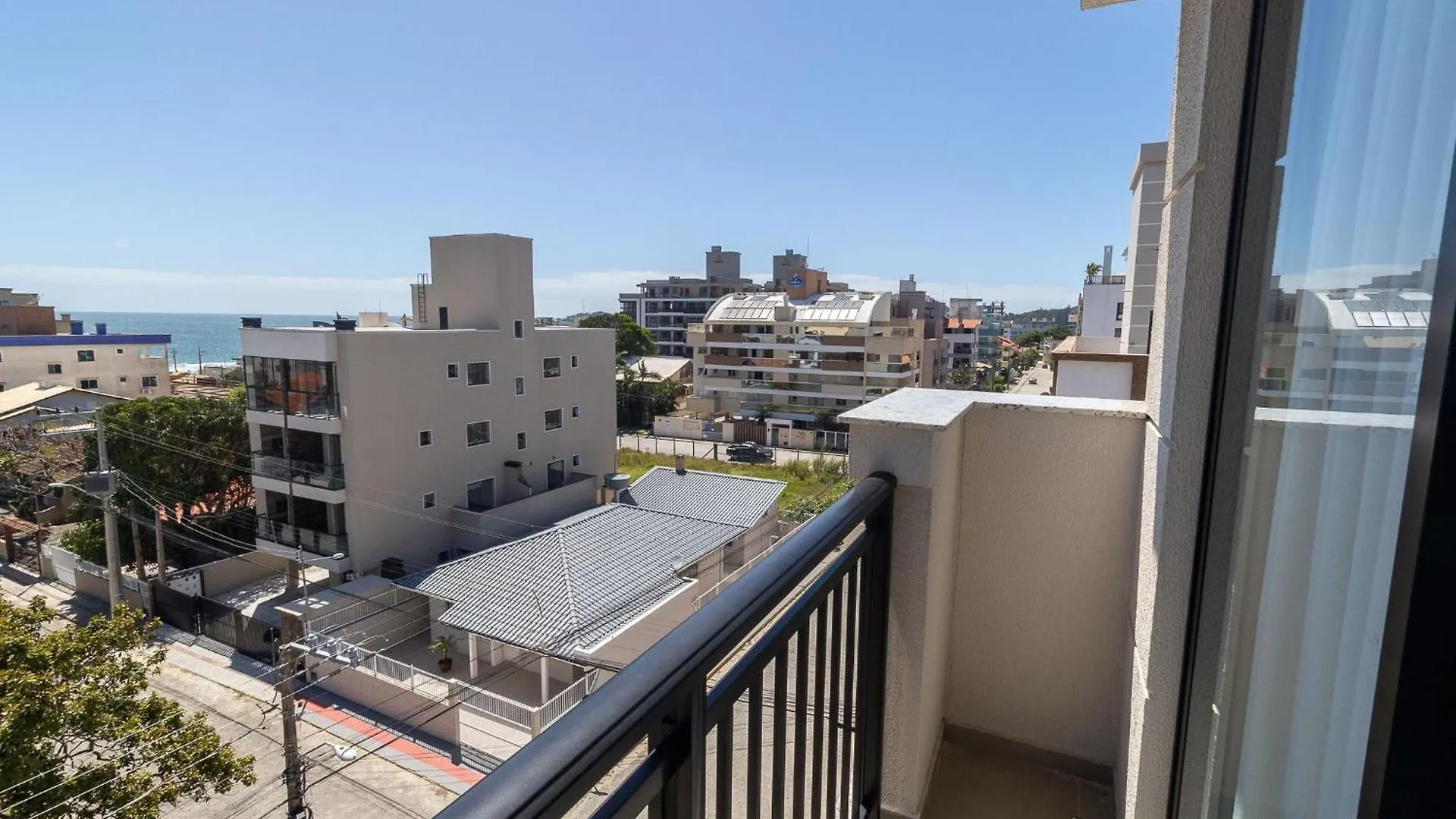 579 - Lindo Apartamento 2 Suites Na Praia De Bombas Bombinhas